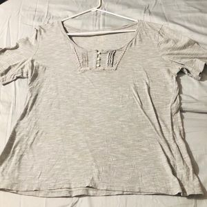 Women’s Levi gray top